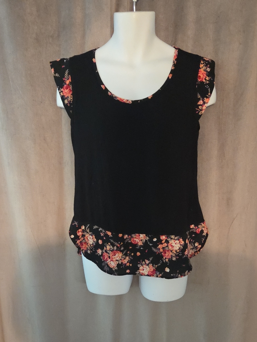 Storm Size Large Black Tank Top with Pink and Orange Floral Trim